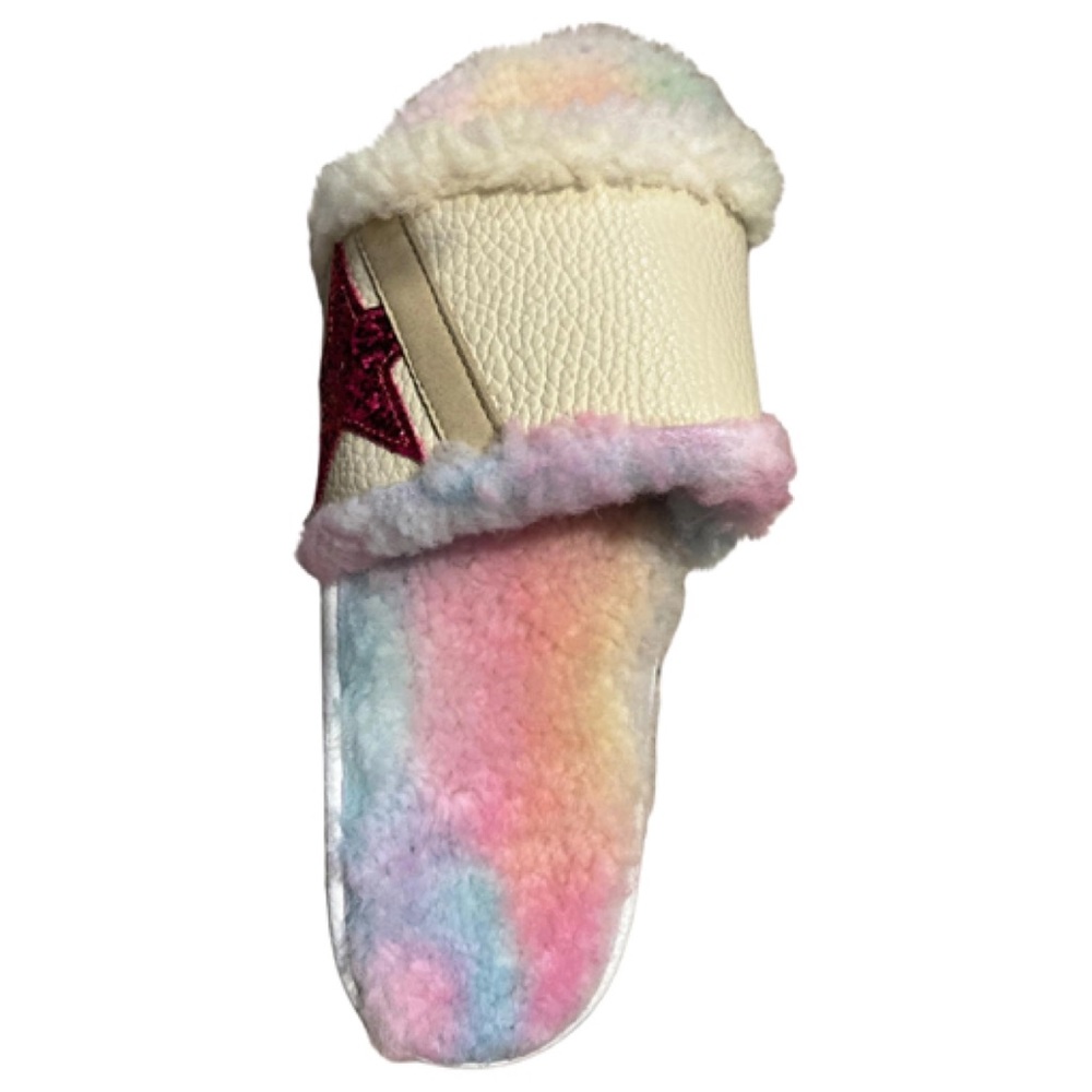 Brand new Poolstar Golden Goose slides
Multicolor shearling